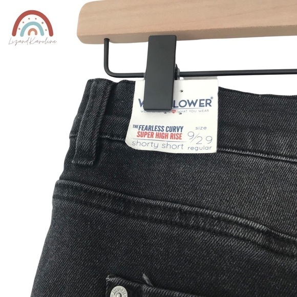 New! WallFlower Fearless Curvy Super High Rise Distressed Denim Shorty Shorts - Picture 6 of 10